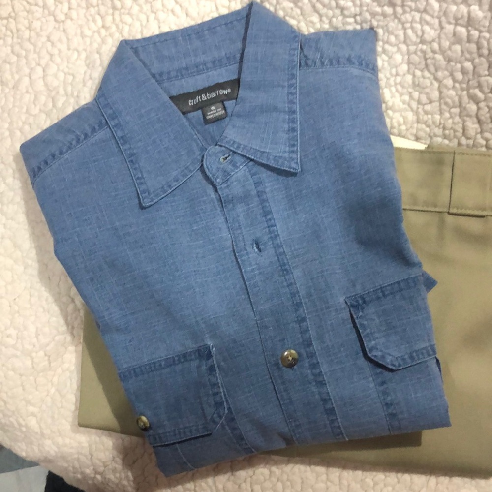 Croft and Barrow Casual Button Down‎ S